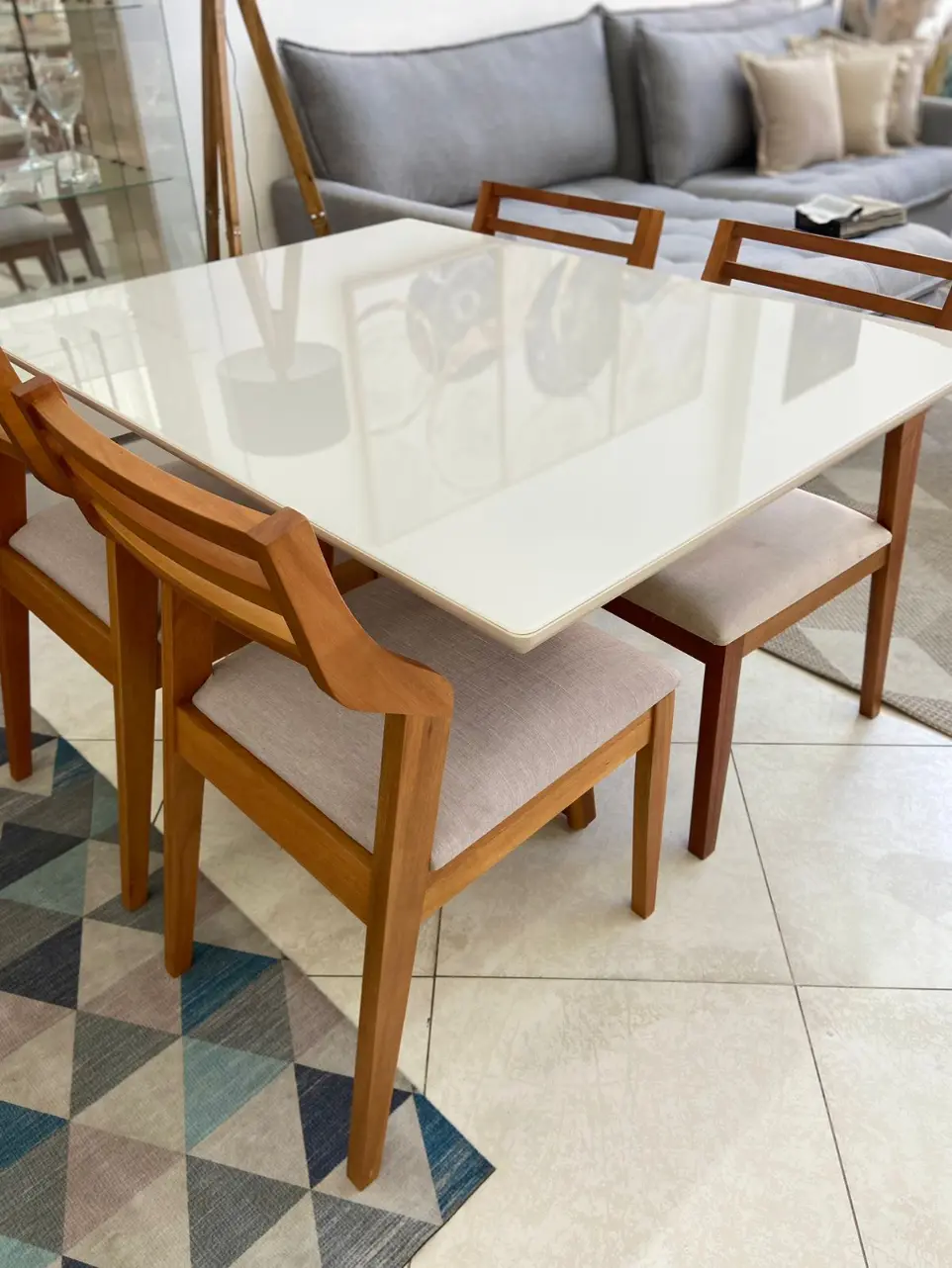 Mesa moderna